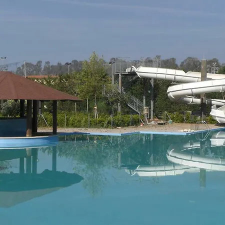 Beach Club Studio Апартаменты *